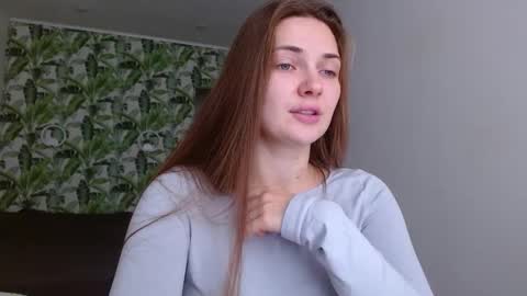 Snapshot of oliviashiny chatting on November 9, 2025, 5:28 am Olivia online show from November 9, 2025, 5:28 am