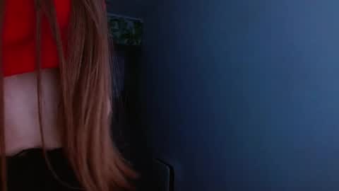 Snapshot of oliviashiny chatting on November 24, 2025, 5:18 am Olivia online show from November 24, 2025, 5:18 am