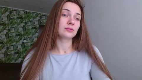 Snapshot of oliviashiny chatting on November 28, 2025, 5:43 am Olivia online show from November 28, 2025, 5:43 am