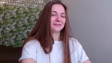 Snapshot of oliviashiny chatting on December 14, 2025, 5:46 am Olivia online show from December 14, 2025, 5:46 am