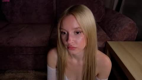 Olivia online show from September 28, 2025, 10:04 pm