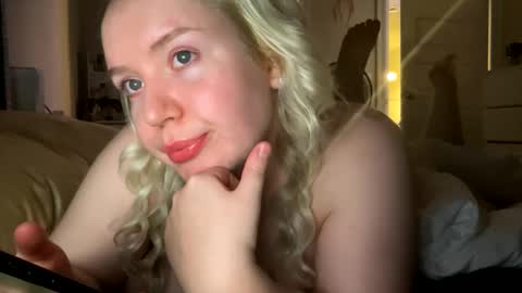 Olivia baby  online show from September 29, 2025, 4:50 am