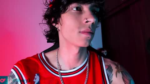 Snapshot of olliver___y chatting on January 20, 2025, 4:32 am online show from January 20, 2025, 4:32 am