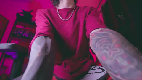 Snapshot of olliver___y chatting on February 17, 2026, 1:35 am online show from February 17, 2026, 1:35 am