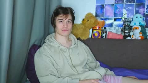 Snapshot of ololkd chatting on November 9, 2025, 4:33 am Tony online show from November 9, 2025, 4:33 am