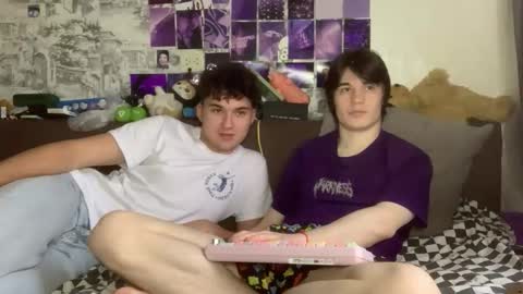 Snapshot of ololkd chatting on December 3, 2025, 8:23 am Tony online show from December 3, 2025, 8:23 am