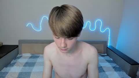 Snapshot of olvr_zoolander chatting on February 14, 2026, 10:23 am Oliver and Mira online show from February 14, 2026, 10:23 am