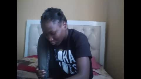 Snapshot of olwami4 chatting on December 16, 2025, 2:22 pm olwami4 online show from December 16, 2025, 2:22 pm