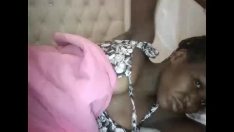 Snapshot of olwami4 chatting on January 7, 2026, 5:43 am olwami4 online show from January 7, 2026, 5:43 am