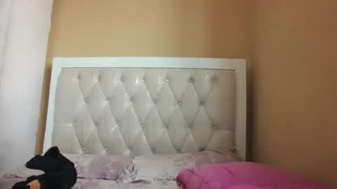 Snapshot of olwami4 chatting on February 25, 2026, 7:40 am olwami4 online show from February 25, 2026, 7:40 am