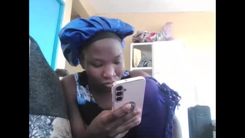 Snapshot of olwami4 chatting on April 28, 2026, 9:36 am olwami4 online show from April 28, 2026, 9:36 am