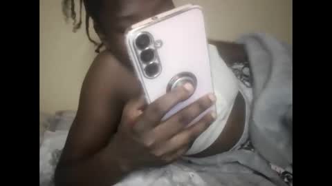 Snapshot of olwami4 chatting on May 20, 2026, 9:43 pm olwami4 online show from May 20, 2026, 9:43 pm
