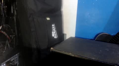 OlySantos online show from October 17, 2025, 3:20 am