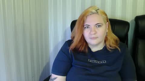 OlyaAndNetty online show from December 18, 2025, 6:58 pm