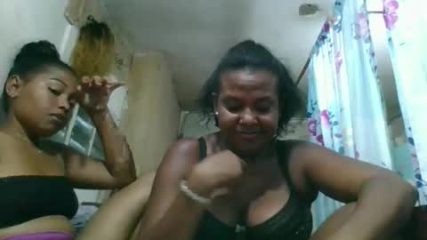 olyvienne90 online show from November 26, 2025, 8:48 am