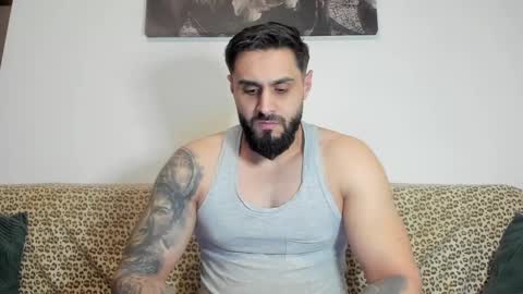 Snapshot of omar_xoxo chatting on January 19, 2025, 9:55 pm Omar online show from January 19, 2025, 9:55 pm
