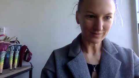 omilk online show from December 1, 2024, 5:57 pm