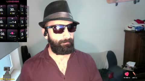 Snapshot of ona_nisme chatting on January 1, 2025, 2:20 pm ona nisme online show from January 1, 2025, 2:20 pm