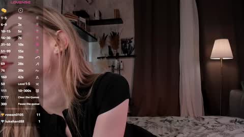 Ana online show from October 15, 2025, 7:08 am