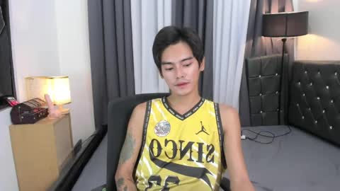 Snapshot of one_and_only_me04 chatting on May 16, 2026, 6:32 am one_and_only_me04 online show from May 16, 2026, 6:32 am
