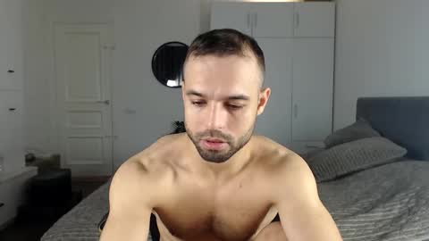 onebestlover online show from October 25, 2025, 9:39 am