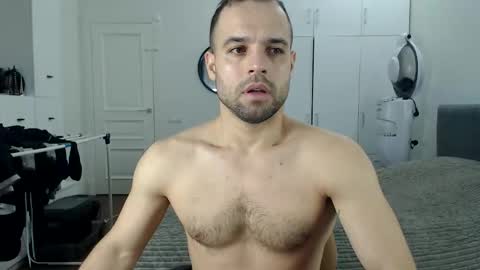 onebestlover online show from March 3, 2026, 8:42 am