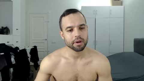 onebestlover online show from March 17, 2026, 8:17 am