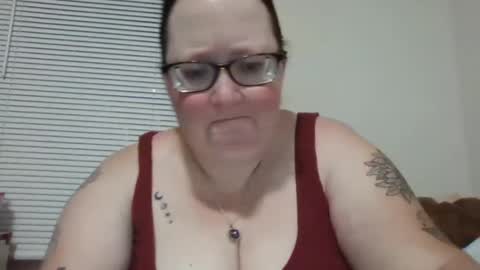 Snapshot of onedaffodil84 chatting on February 9, 2025, 3:00 am Pixie online show from February 9, 2025, 3:00 am