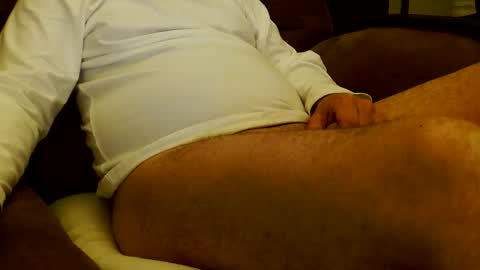 Snapshot of onehanglow chatting on February 10, 2026, 2:04 am Butch online show from February 10, 2026, 2:04 am