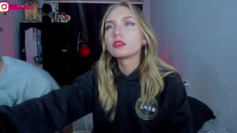 Snapshot of onemore_cum chatting on February 12, 2025, 3:40 am YIN MIGUEL online show from February 12, 2025, 3:40 am