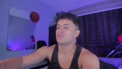 Snapshot of onemore_cum chatting on February 27, 2025, 10:20 pm YIN MIGUEL online show from February 27, 2025, 10:20 pm