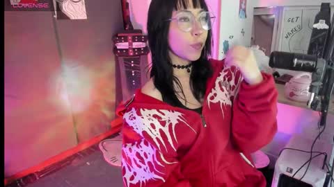 oni_dakotta online show from September 19, 2025, 12:39 pm