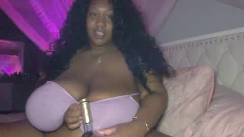 Snapshot of onlineerica chatting on November 9, 2025, 6:55 am onlineerica online show from November 9, 2025, 6:55 am