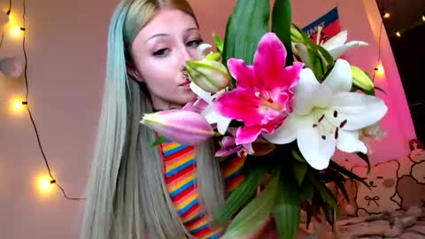 Snapshot of only_iva21 chatting on April 18, 2026, 7:58 pm Iva online show from April 18, 2026, 7:58 pm