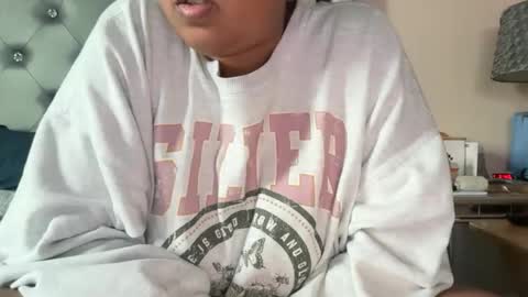 Snapshot of onlyinurdreams00 chatting on November 20, 2025, 7:46 pm onlyinurdreams00 online show from November 20, 2025, 7:46 pm