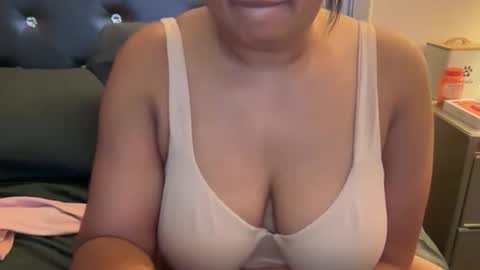 Snapshot of onlyinurdreams00 chatting on January 11, 2026, 5:56 am onlyinurdreams00 online show from January 11, 2026, 5:56 am