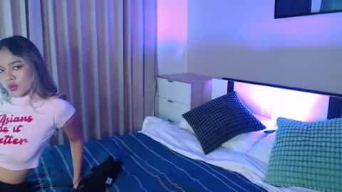 Lily Peach  -   online show from April 5, 2026, 4:20 am