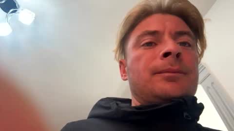 Snapshot of onlyloveyoutwice2016 chatting on September 25, 2025, 2:32 pm onlyloveyoutwice2016 online show from September 25, 2025, 2:32 pm