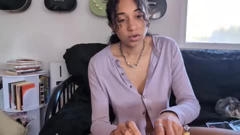 Snapshot of onlystrings chatting on February 12, 2025, 12:05 am Duo online show from February 12, 2025, 12:05 am