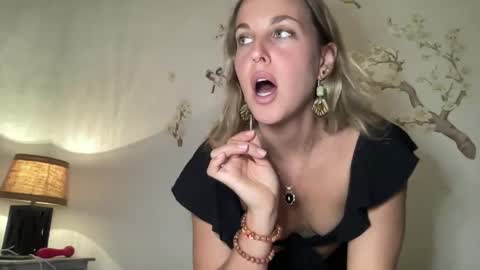 Snapshot of onyx_unleashed chatting on November 27, 2025, 1:07 am onyx_unleashed online show from November 27, 2025, 1:07 am