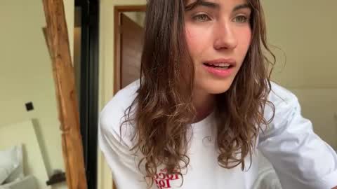 Helen online show from October 20, 2025, 10:10 pm