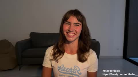 Snapshot of oofbabe__ chatting on February 13, 2026, 10:17 pm Helen online show from February 13, 2026, 10:17 pm