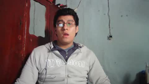 oomaurooo online show from January 12, 2025, 6:59 pm