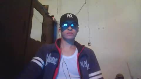 oomaurooo online show from December 19, 2025, 7:15 am