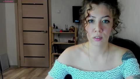 Snapshot of oops_britney chatting on January 11, 2026, 6:13 pm Britney online show from January 11, 2026, 6:13 pm