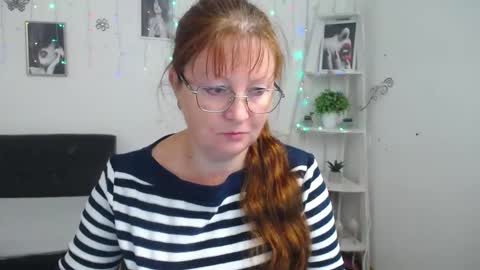 Snapshot of oovanessahotts chatting on October 13, 2025, 5:18 am Vanessa online show from October 13, 2025, 5:18 am