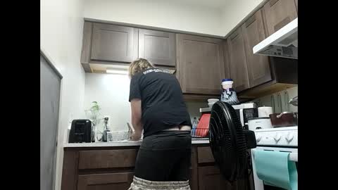 TsJojo online show from December 13, 2024, 4:22 am