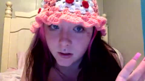 Opal online show from February 5, 2025, 9:50 pm