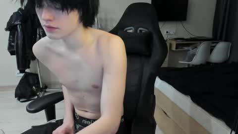 Snapshot of opiunarium chatting on February 16, 2026, 11:01 pm Bella and John online show from February 16, 2026, 11:01 pm