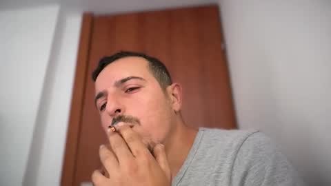 Snapshot of or690 chatting on October 31, 2025, 8:48 am or online show from October 31, 2025, 8:48 am